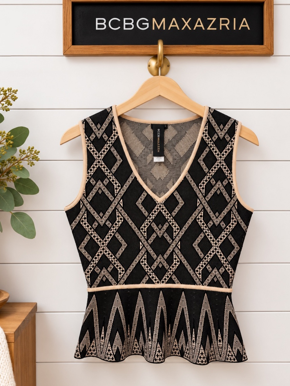BCBGMAXAZRIA Geometric Knit Peplum Top – Size M